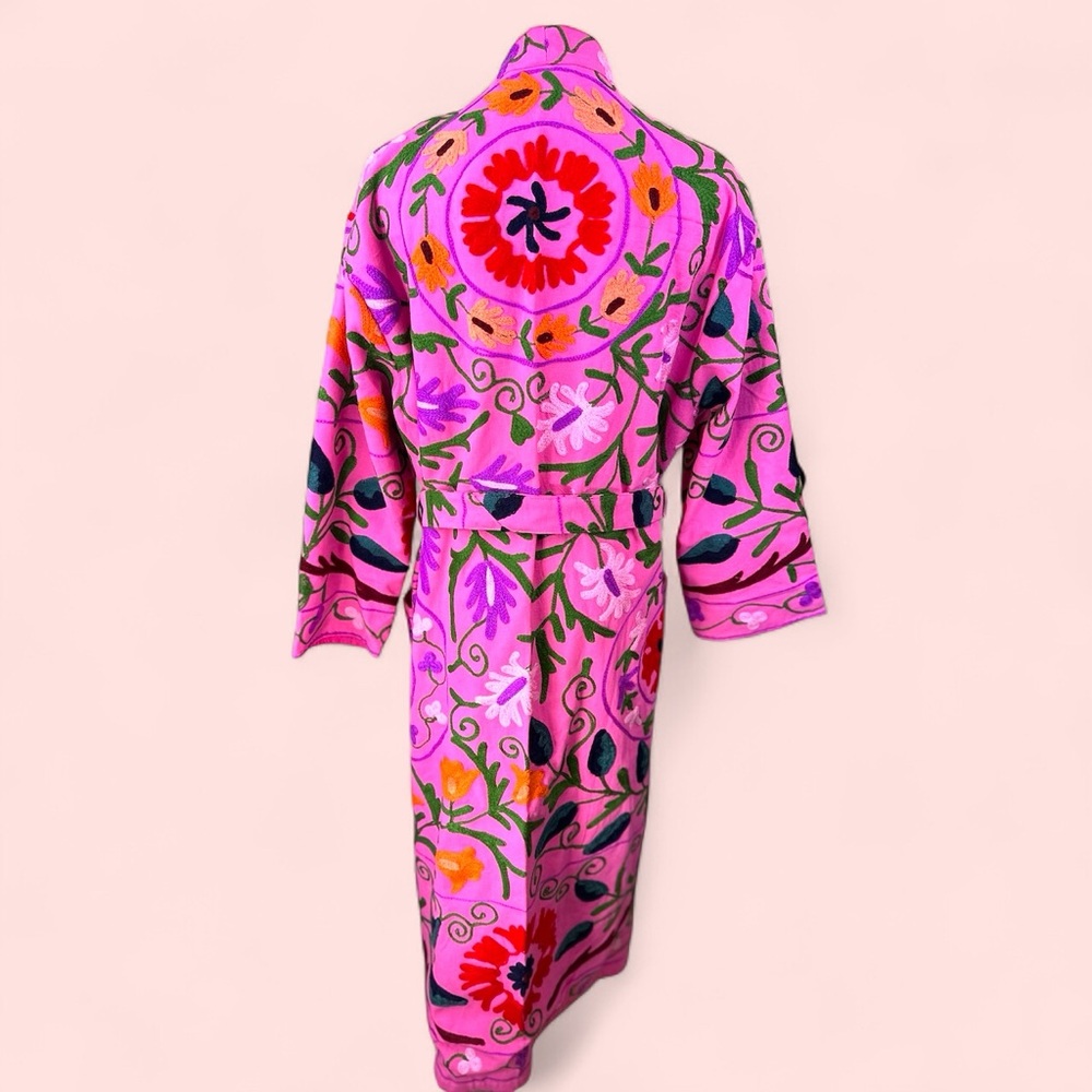 Handmade embroidered The Suzanna size LGE-XXL Kimono/Robe‎ with belt - Picture 5 of 15